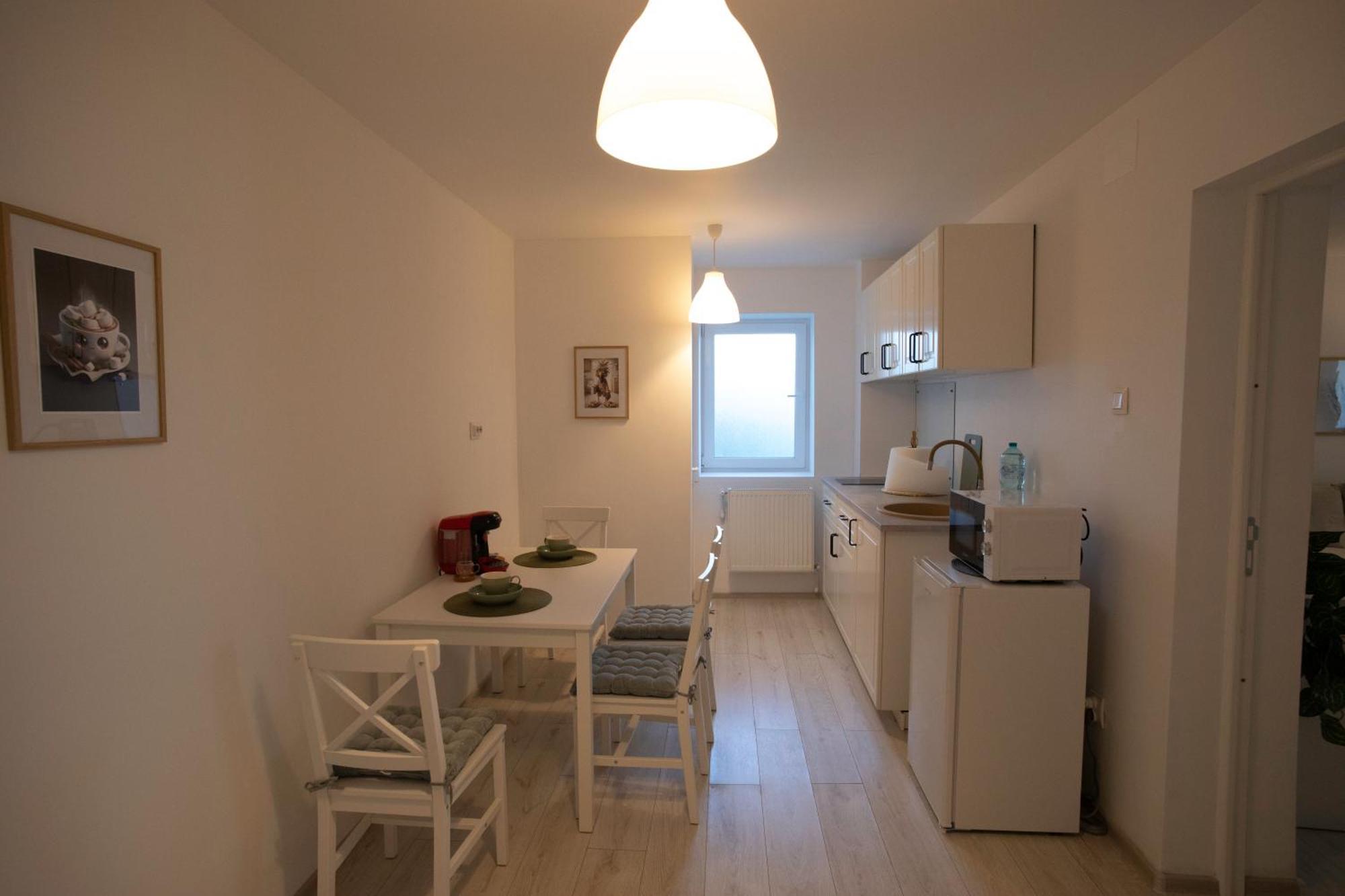 Aquarium Apartment Бузеу Екстер'єр фото