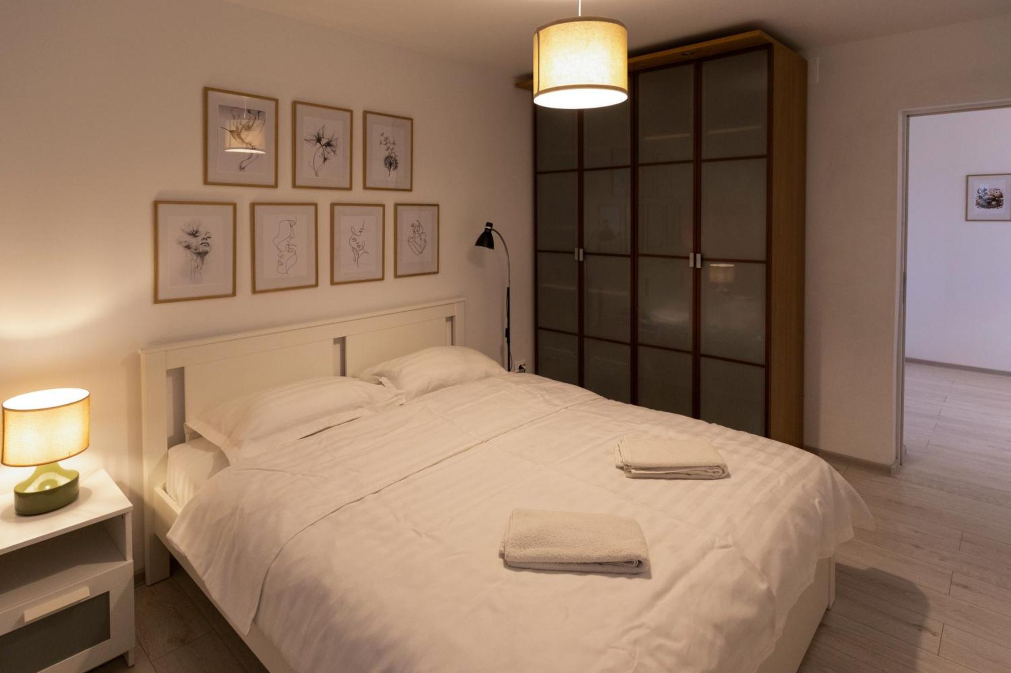 Aquarium Apartment Бузеу Екстер'єр фото