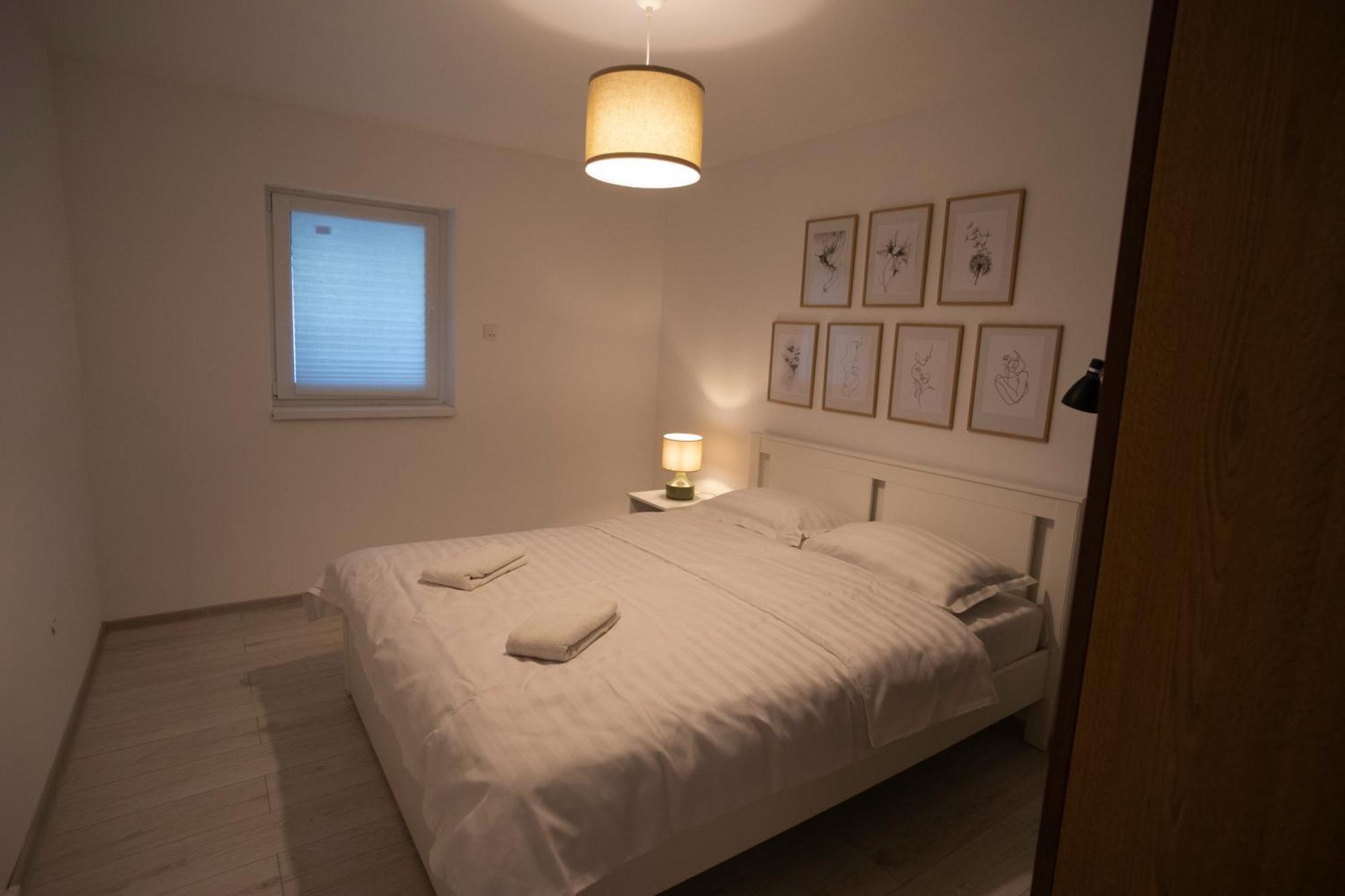 Aquarium Apartment Бузеу Екстер'єр фото