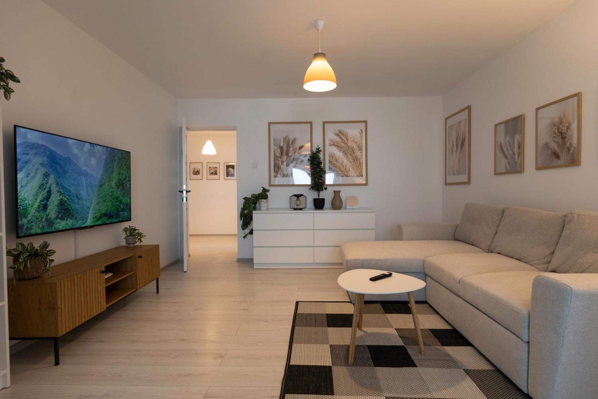 Aquarium Apartment Бузеу Екстер'єр фото