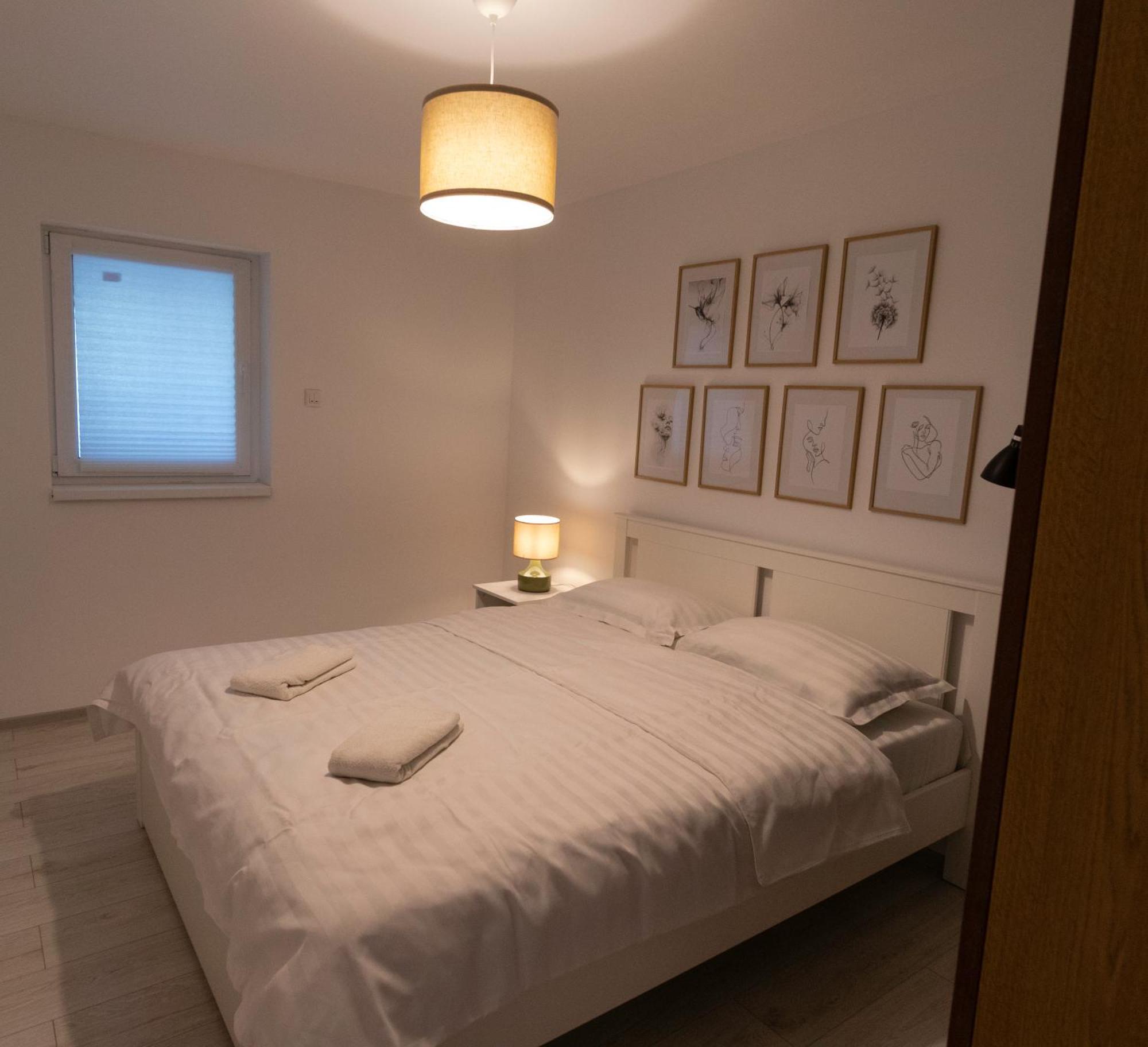 Aquarium Apartment Бузеу Екстер'єр фото